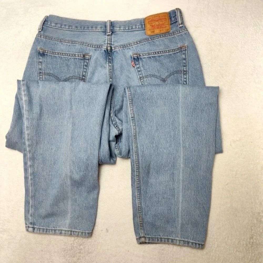 Levis levis 560